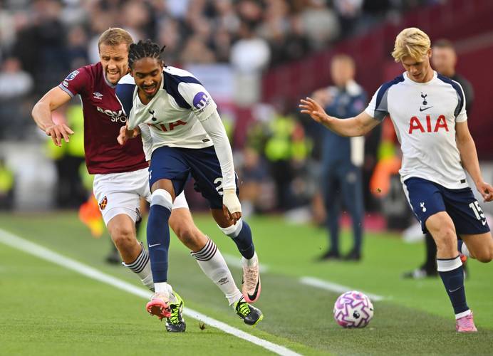 米多指责利物浦种族歧视萨拉赫，称杰拉德未受同等对待