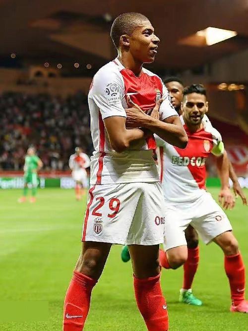 美记：詹姆斯做出最正确选择，是他整个职业生涯的缩影