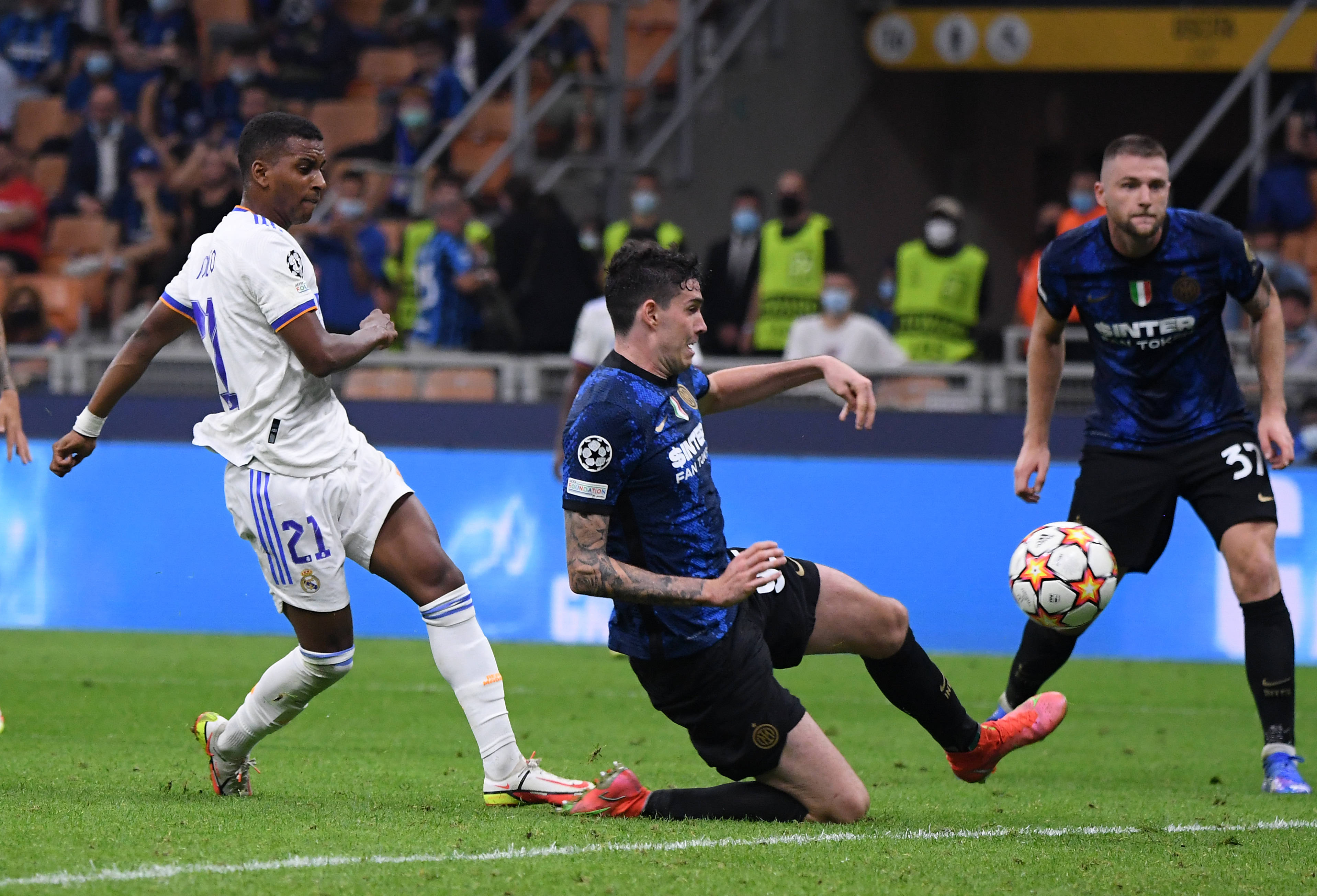 场均1.15球！两大前锋13轮只进3球！罗马有意引进英超两大射手