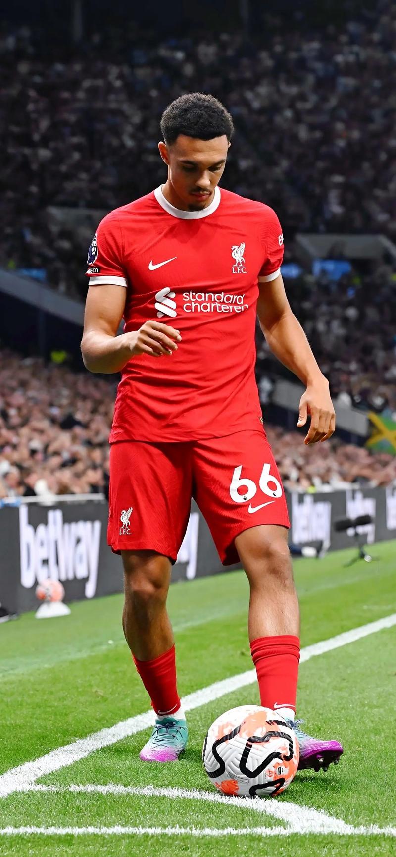 武汉体育中心集团：改扩建主体育场，形成8万坐席专业足球场