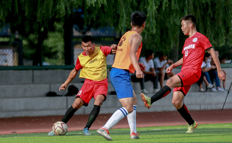 NBA战报：里夫斯44分11助，八村塁绝杀，湖人123-120猛龙