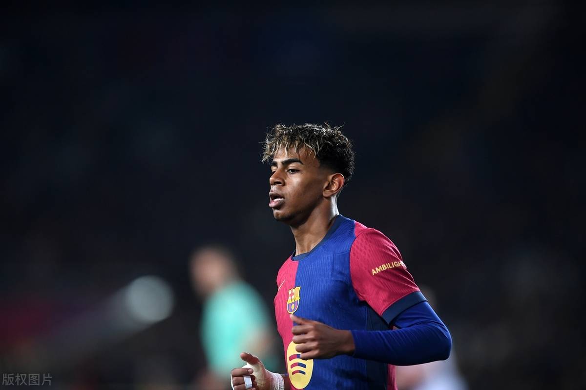 孔帕尼：球队下半场表现的更好，凯恩替补是为应对密集赛程