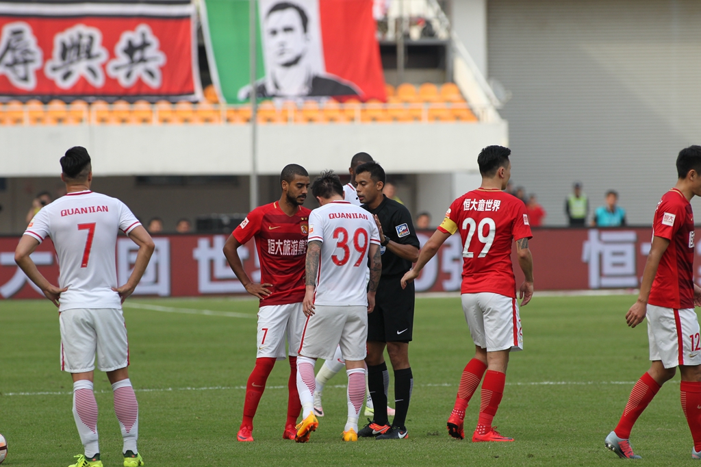 中韩一号种子时隔8年再次在八强遭遇，上次ROX3-1击败EDG