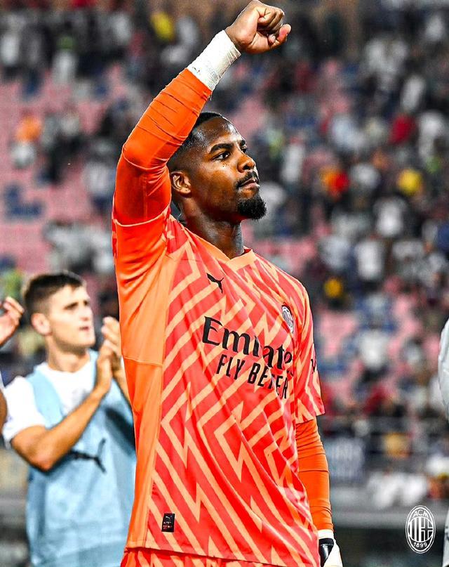 中超收官战观众人数：梭鱼湾62330人刷新本赛季纪录