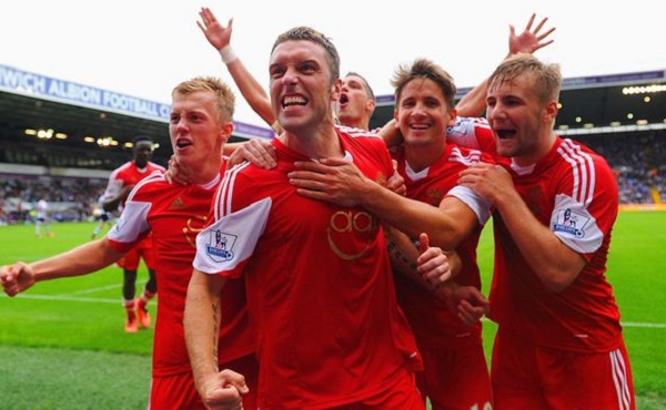 中后卫超长奔袭破门，帅炸了