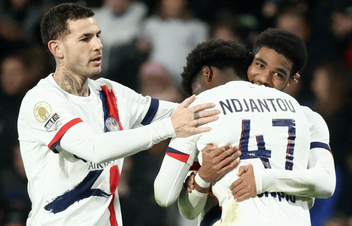 中后卫精准补防，挽救球队险境